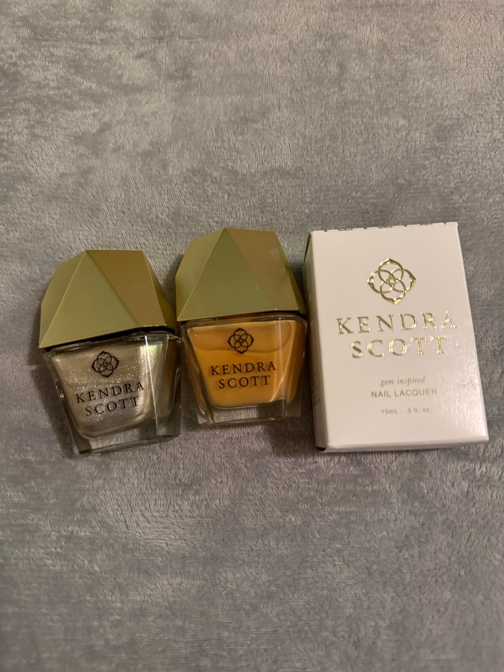 Kendra Scott Nail Lacquer Set in Metallic Silver & Mustard Yellow